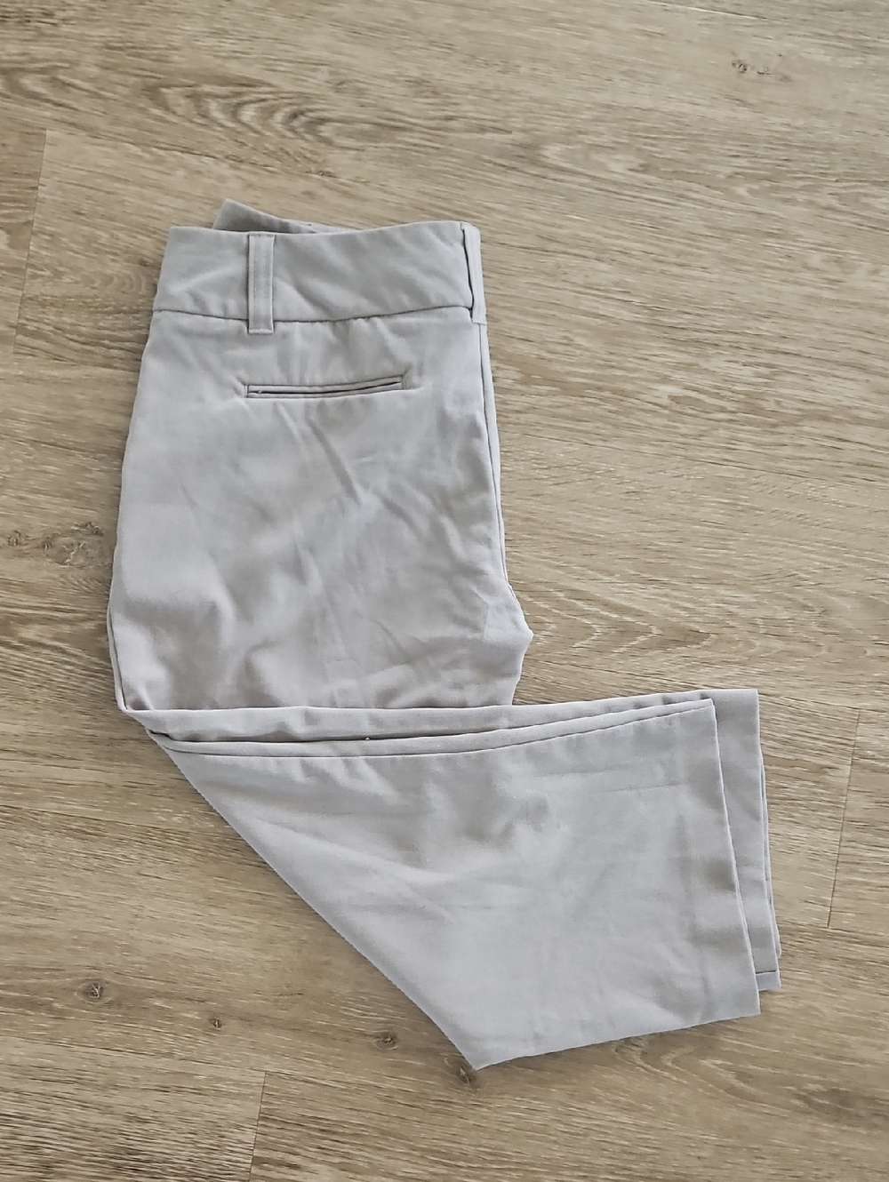 Daisey Fuentes Capri Pants - Khaki